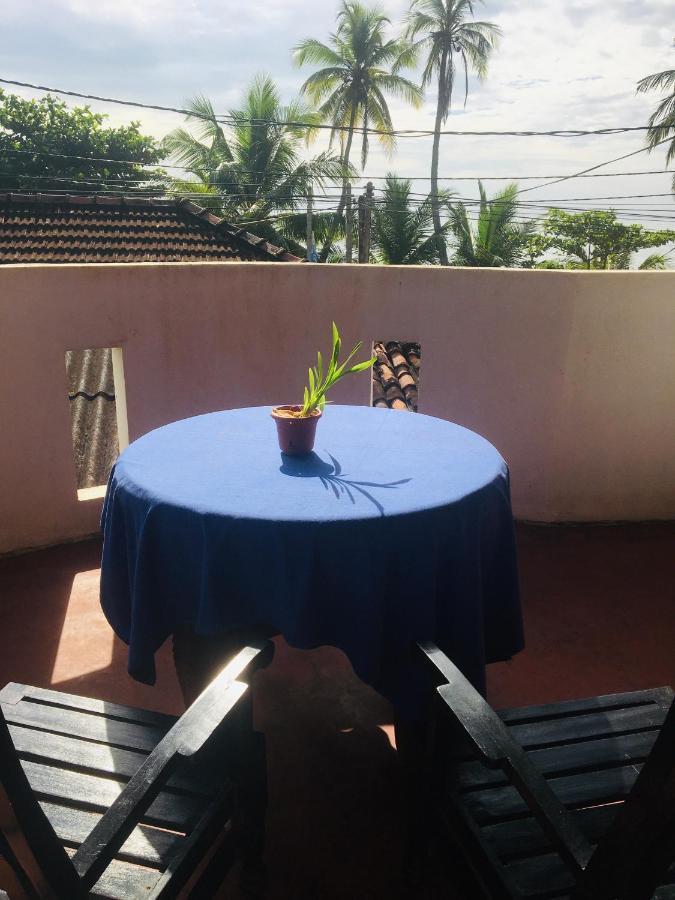 Dilena Beach Inn Tangalle Bagian luar foto