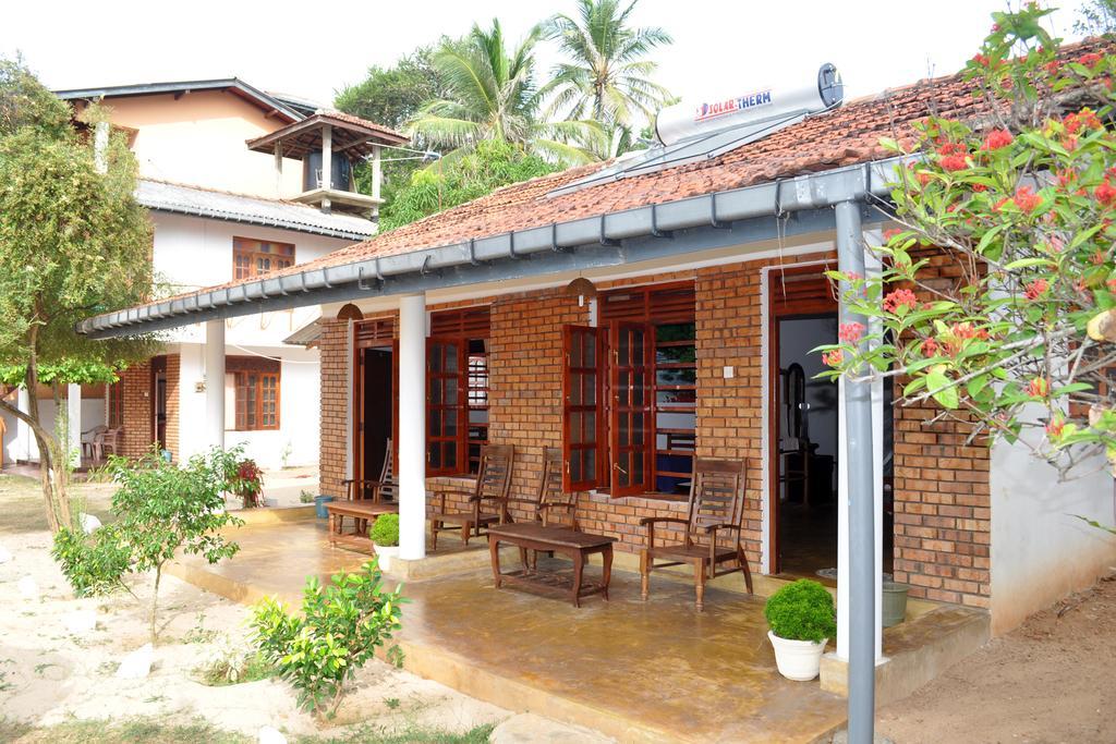 Dilena Beach Inn Tangalle Ruang foto