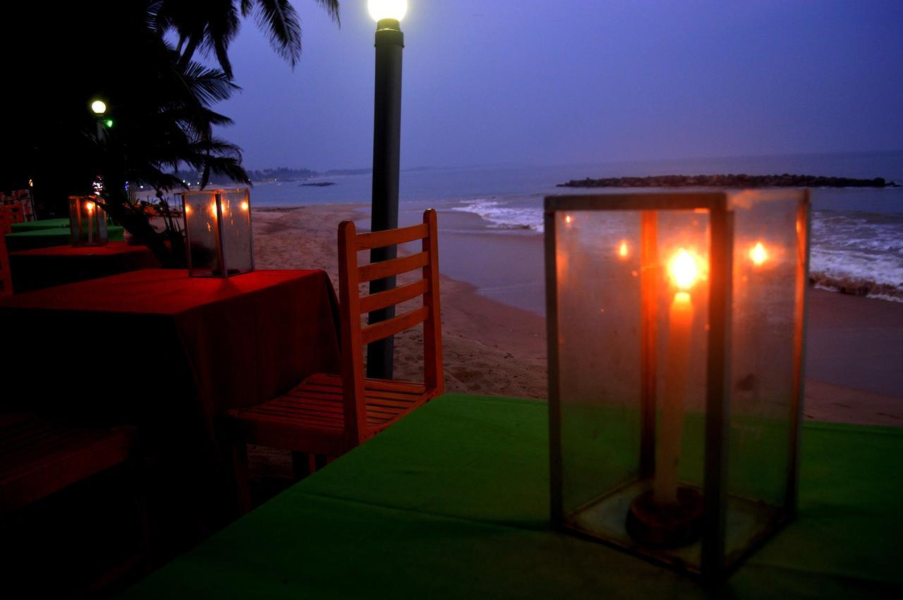 Dilena Beach Inn Tangalle Bagian luar foto